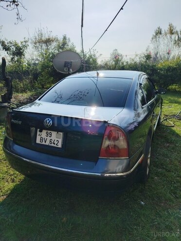 Volkswagen Passat-2