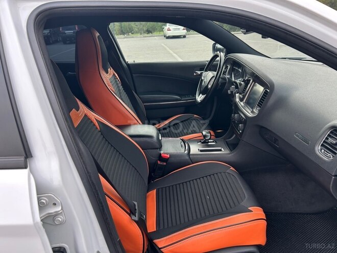 Dodge Charger-8