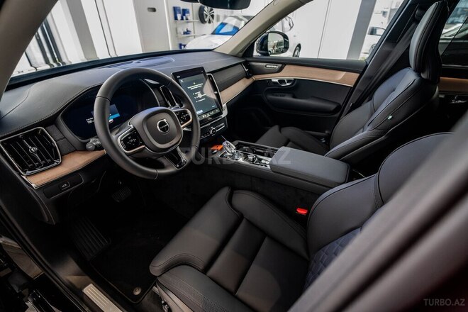 Volvo XC90-10