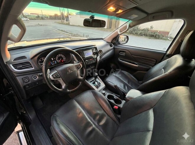 Mitsubishi L200-3