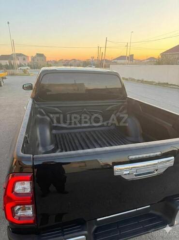 Mitsubishi L200-10