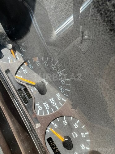 Mercedes E 230 1997, 580,000 km - 2.3 l - Bakı
