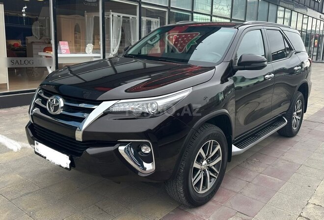 Toyota Fortuner-1
