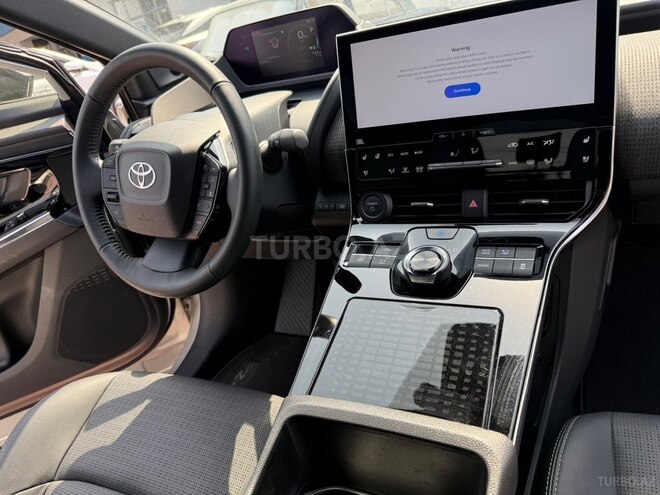 Toyota bZ4X 2023, 10,000 km - 0.0 l - Bakı
