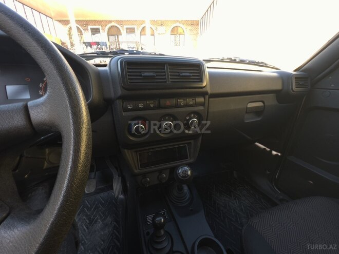 LADA (VAZ) Niva 2024, 33,000 km - 1.7 l - Gəncə