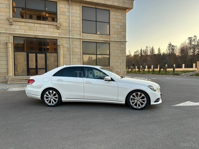 Mercedes E 220 2015, 210,000 km - 2.1 л - Sumqayıt
