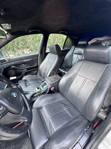 BMW 528 1998, 300,000 km - 2.8 l - Bakı