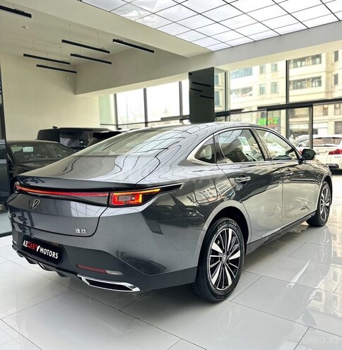 Changan Eado-7