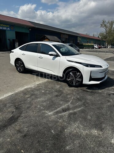 Changan Qiyuan A05 2024, 8,500 km - 1.5 л - Bakı
