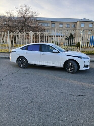 Changan Qiyuan A05 2025, 22,852 km - 1.5 л - Bakı