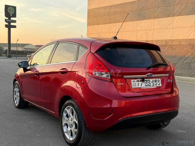 Ford Fiesta 2011, 168,000 km - 1.6 l - Bakı