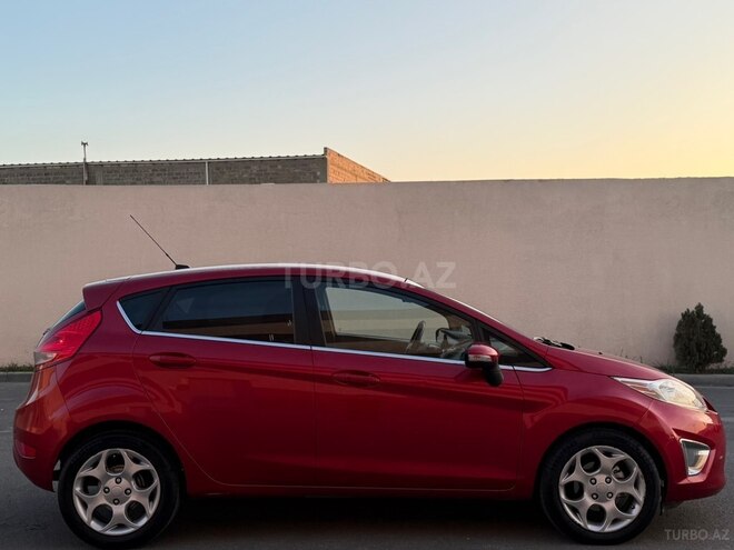 Ford Fiesta 2011, 168,000 km - 1.6 l - Bakı