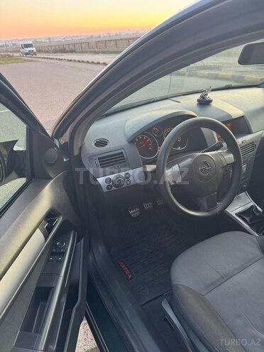 Opel Astra 2004, 323,000 km - 1.4 l - Bakı