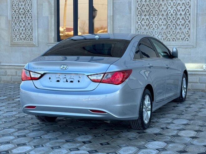 Hyundai Sonata 2010, 103,642 km - 2.4 l - Saatlı