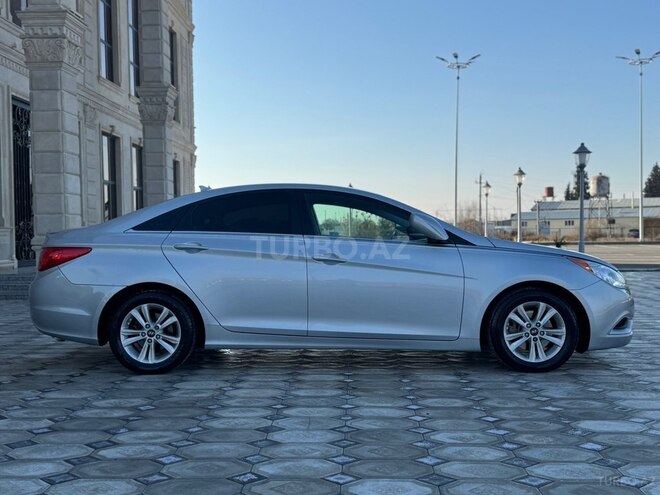 Hyundai Sonata 2010, 103,642 km - 2.4 l - Saatlı