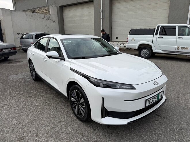 Changan Qiyuan A05 2025, 0 km - 1.5 л - Bakı