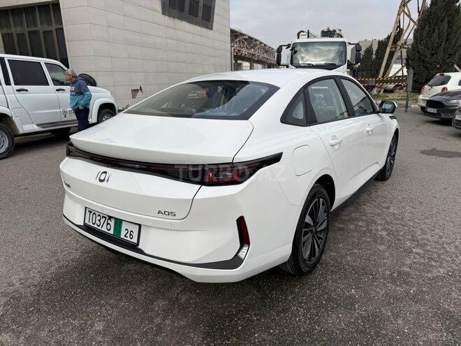 Changan Qiyuan A05 2025, 0 km - 1.5 л - Bakı