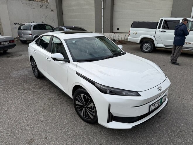 Changan Qiyuan A05 2025, 0 km - 1.5 л - Bakı