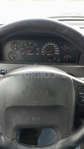 Jeep Grand Cherokee-18