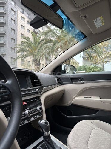 Hyundai Elantra 2019, 112,654 km - 2.0 л - Bakı