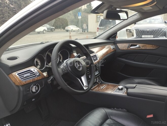 Mercedes CLS 350-11