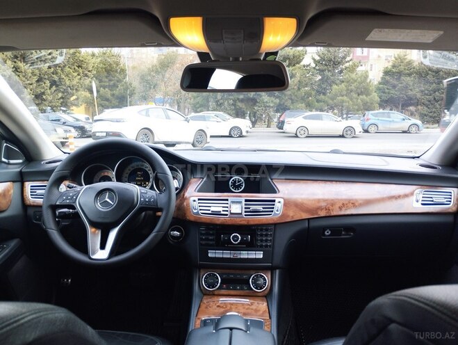 Mercedes CLS 350-14