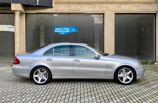 Mercedes E 320 2002, 273,000 km - 3.2 l - Bakı