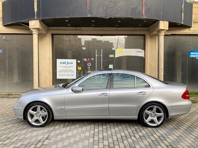 Mercedes E 320 2002, 273,000 km - 3.2 l - Bakı