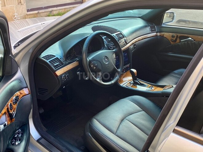 Mercedes E 320 2002, 273,000 km - 3.2 l - Bakı