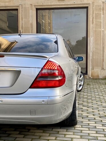 Mercedes E 320 2002, 273,000 km - 3.2 l - Bakı