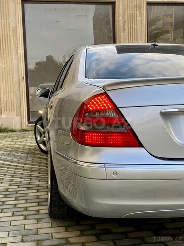 Mercedes E 320 2002, 273,000 km - 3.2 l - Bakı