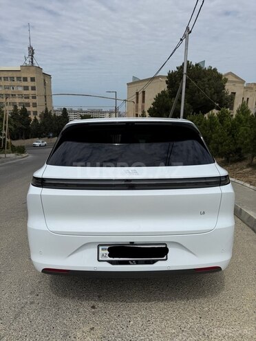 Li Auto  2025, 8,000 km - 1.5 l - Bakı