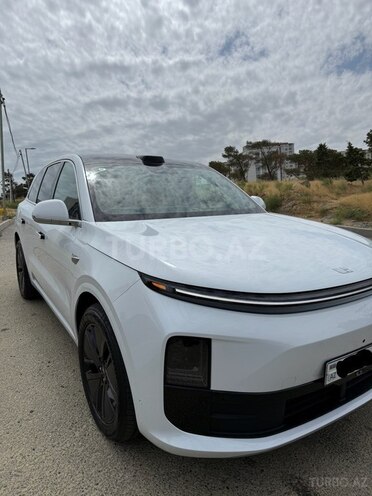 Li Auto  2025, 8,000 km - 1.5 l - Bakı