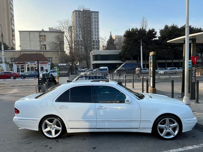 Mercedes E 280 1999, 350,480 km - 2.8 l - Bakı