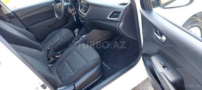 Hyundai Accent 2019, 23,000 km - 1.6 l - Bakı