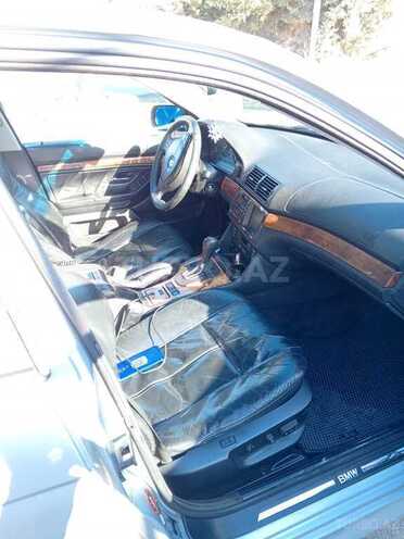 BMW 528 1998, 296,000 km - 2.8 l - Bakı