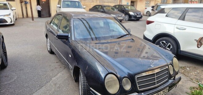 Mercedes E 230-6