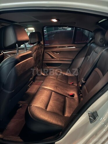 BMW 528 2014, 270,000 km - 2.0 l - Bakı