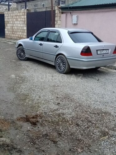 Mercedes C 220 1995, 423,700 km - 2.2 l - Xaçmaz