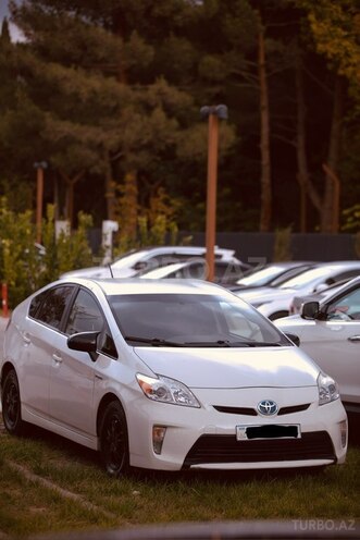 Toyota Prius 2015, 250,330 km - 1.8 л - Bakı