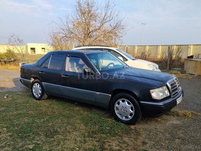 Mercedes 200 E 1990, 128,520 km - 2.0 l - Bakı