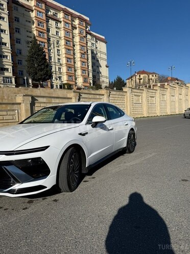 Hyundai Sonata-2