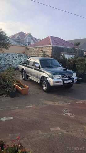 Mitsubishi L200-4