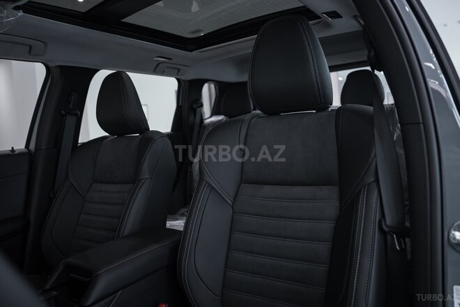 Mitsubishi Outlander-18