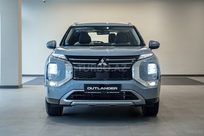 Mitsubishi Outlander-1