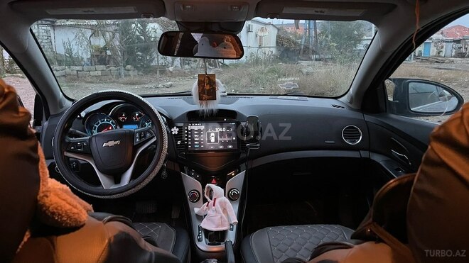 Chevrolet Cruze-8