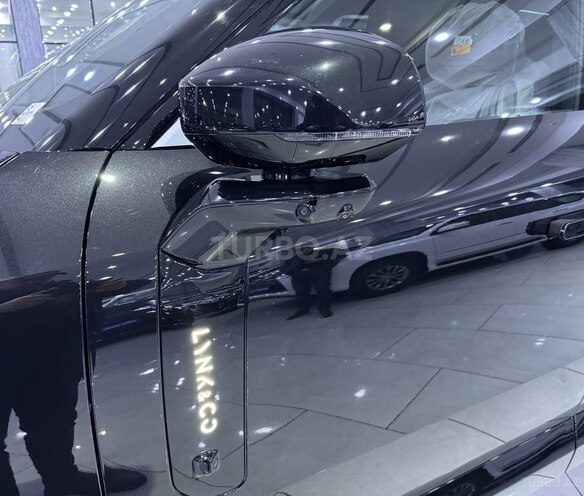 Lynk & Co 900-22