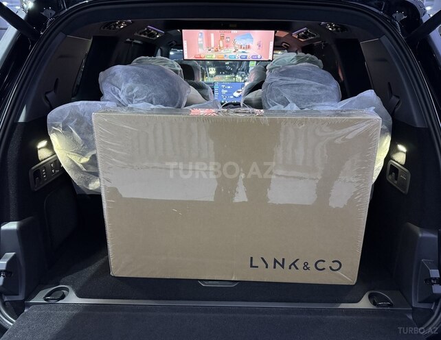 Lynk & Co 900-25