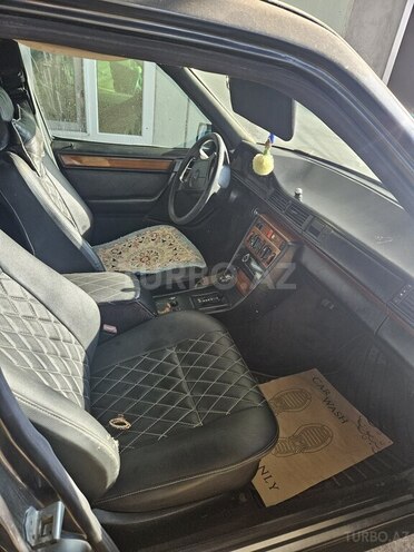 Mercedes E 220 1993, 340,400 km - 2.2 l - İmişli