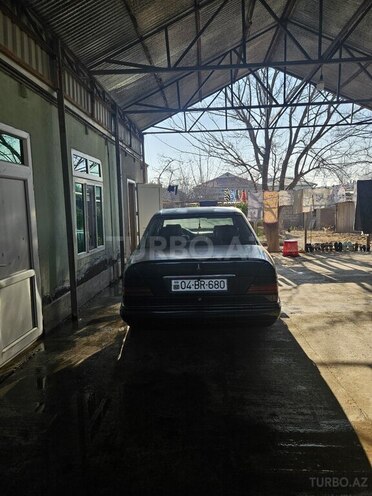 Mercedes E 220 1993, 340,400 km - 2.2 l - İmişli